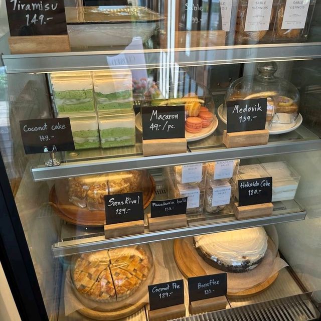 Lalana Cafe คาเฟ่สไตล์มินิมอล