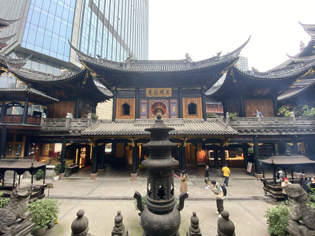 Luohan Temple วัดเก่าแก่กลางเมืองฉงชิ่ง