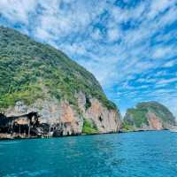 🌴 Phi Phi Island: A Slice of Paradise on Earth 🌊