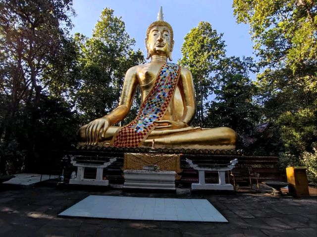วัดสำคัญของจังหวัดพะเยา ตั้งอยู่บนดอยบุศราคัม