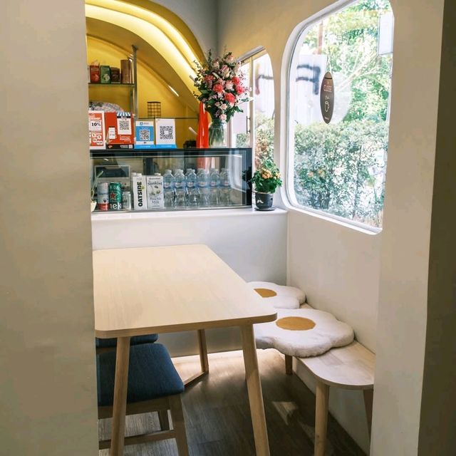Mary’s Café