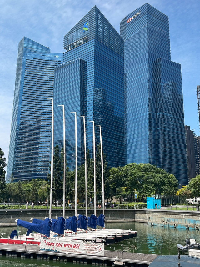 Pierfront dining 