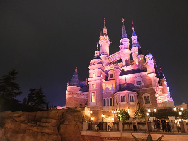 What to not miss when visiting SHANGHAI DISNEYLAND 🏰✨