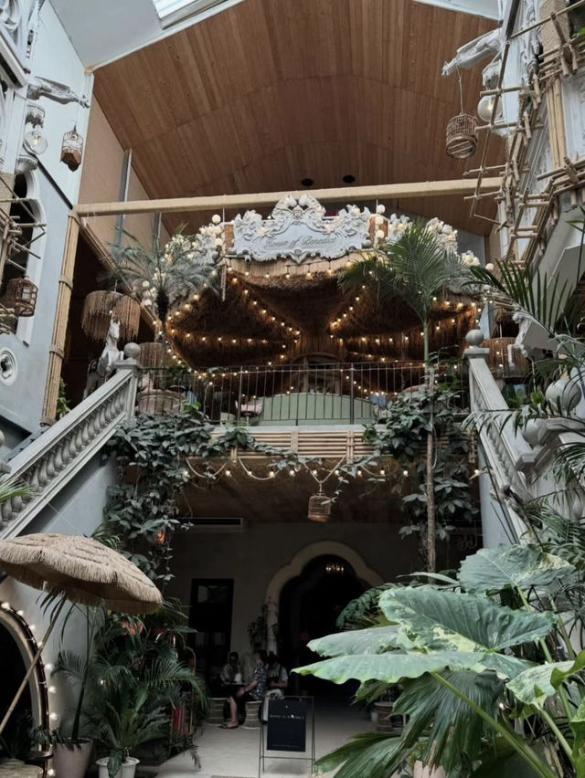 芭堤雅避暑打卡好去處 爆紅景點House of Benedict