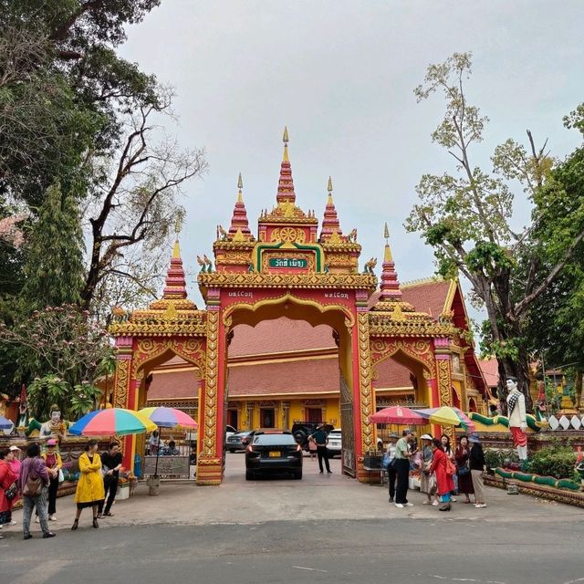 Sacred Walk: A Spiritual Journey at Wat Si Muang 🌟🙏