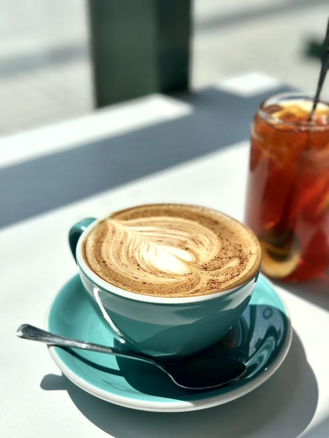 中環海旁靚景cafe性價比勁高！