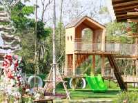 คาเฟ่ริมน้ำ หอมดิน กลิ่นจันทร์