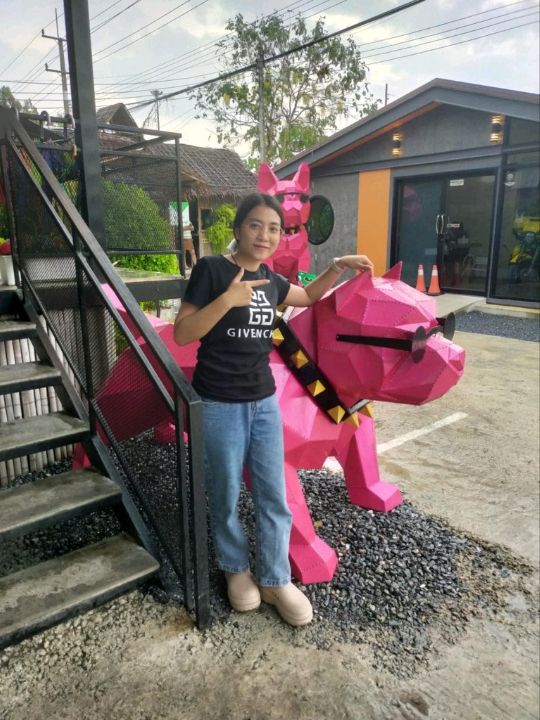 ณ ปทุม คาเฟ่  กับวันที่ฝนตกชุ่มฉ่ำ