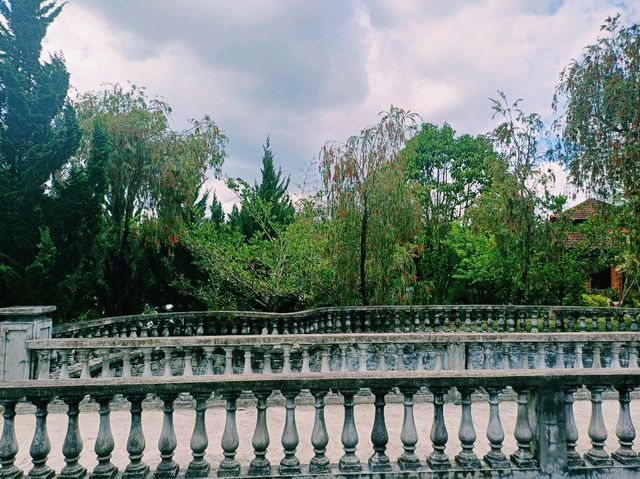 越南大叻市中心著名寺廟景點：觀音廟Hidden Buddhist temple，祈福非常靈驗，適合打卡拍照📸冥想