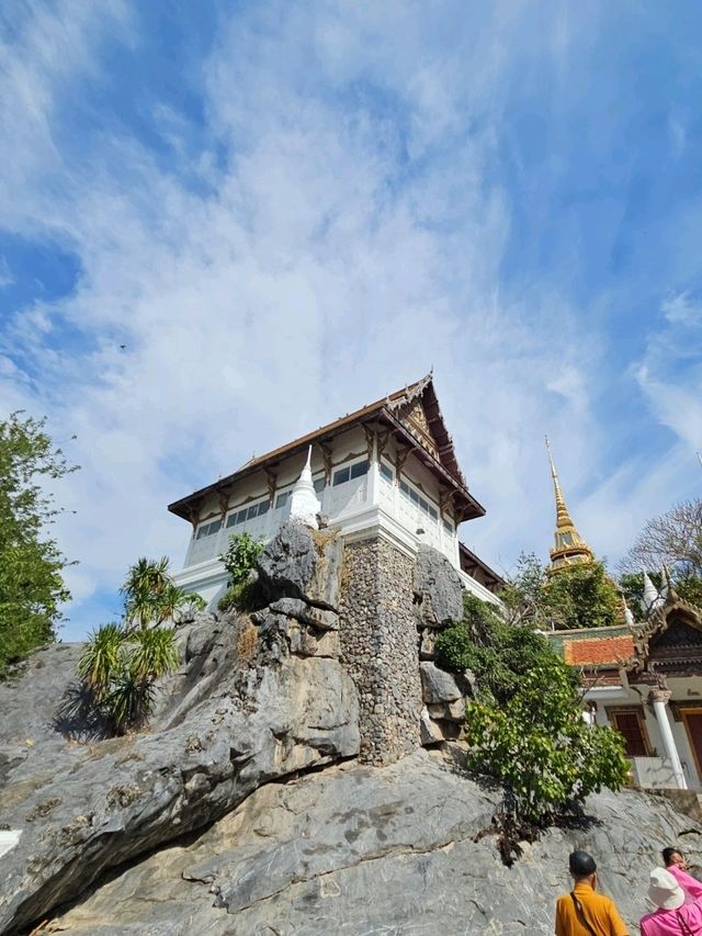 วัดพระพุทธบาท ราชวรมหาวิหาร