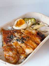 三文魚控尖叫！Poking高蛋白Salmon Bowl超滿足！  