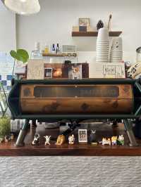 Shanghai | The cosy vibe of the coffee shop 