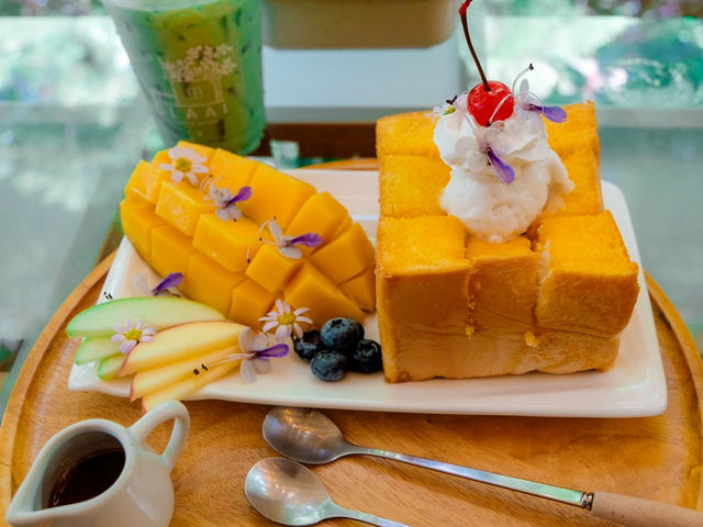 คาเฟ่ แม่ลาย ท่ามกลางธรรมชาติ