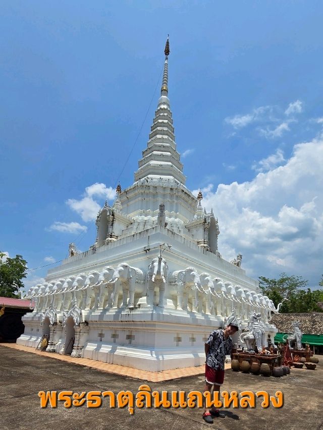 วัดไทยลื้อ วัดพระธาตุถิ่นแถนหลวง แพร่