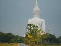 วัดม่วง พระพุทธมหานวมินทร์ศากยมุนีศรีวิเศษชัยชาญ