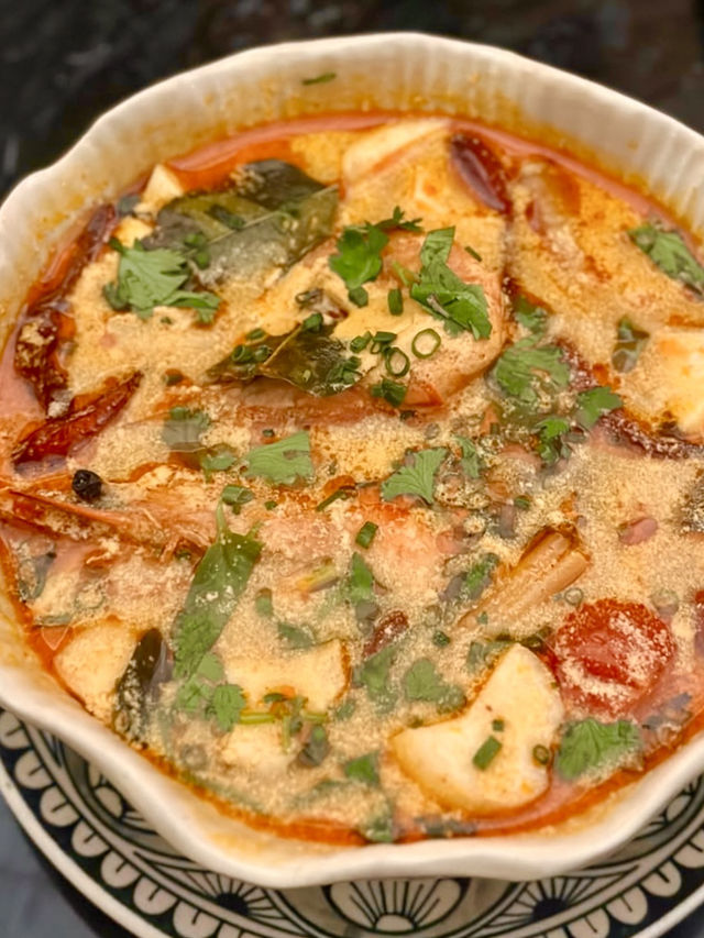 신선한 재료로 만든 태국요리를 맛볼 수 있는 💚 도산공원 맛집투어 가이드