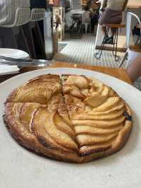 坪洲嘆隱世cafe自家製Apple crumble cheesecake 🍰