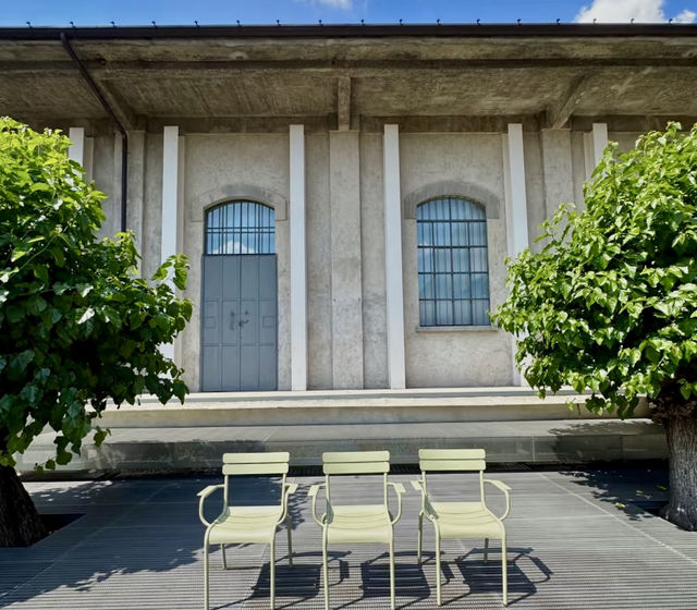 🎨 舊工廠裡的當代藝術實驗場｜Fondazione Prada 普拉達藝術基金會