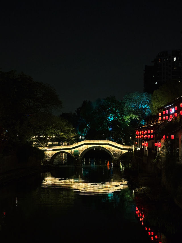 เดินเล่นย่านเก่า Xiaohe Street