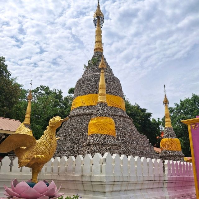 สักการะหลวงพ่อพระพุทธนฤมิตรัตนชนะมาร