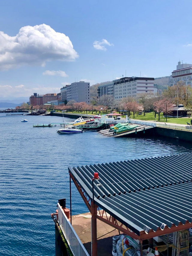 A Peaceful Walk Around Lake Tōya – Shrines, Cruises & Lakefront Feasts