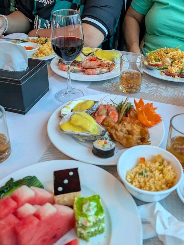 Azamara Pursuit’s 🍽️ Dining – A World Tour on Your Plate