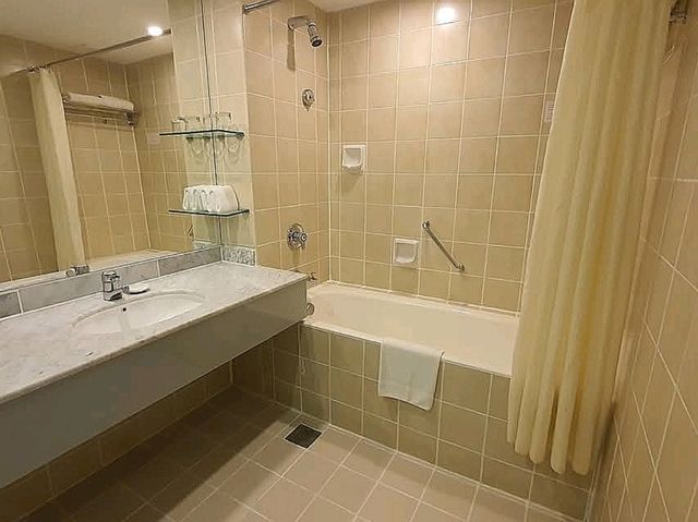 “Bayview Hotel Langkawi: Your Tranquil Urban Retreat in Kuah Town”