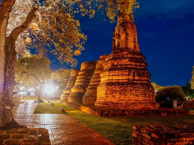 วัดสวยอยุธยา ยามค่ำคืน✨