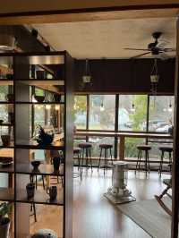 【福岡グルメ】山の上の古民家カフェ☕️窓からの景色を楽しめる✨