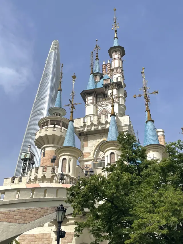 A Day Like a Fairy Tale Hero at Lotte World