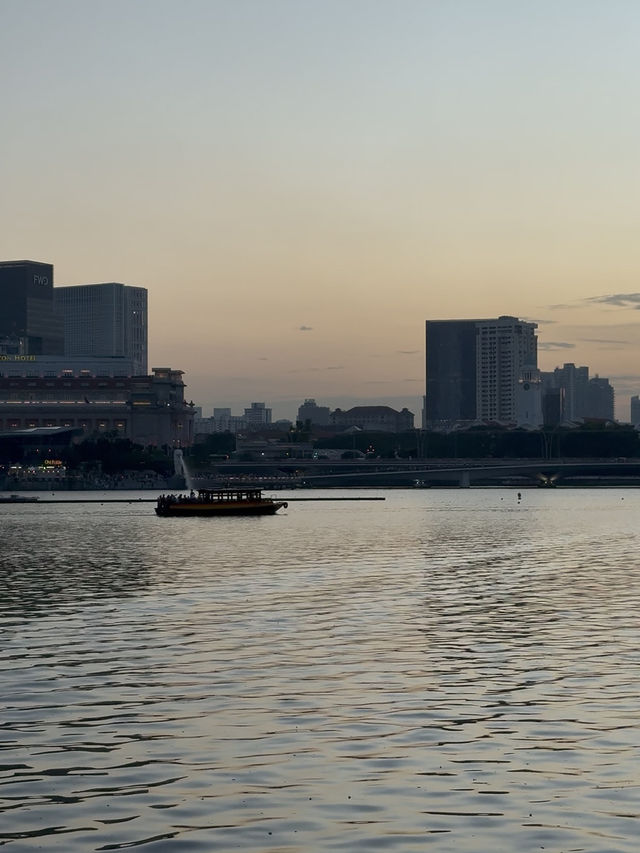 Marina Bay at Dusk: A Peaceful Evening Path with City Views