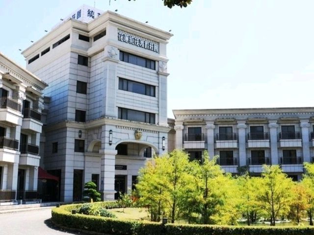 金黃稻田包圍的花蓮統茂渡假莊園超chill喔