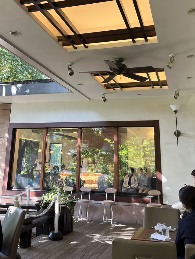 【ウエスト青山ガーデン】🥞都会のオアシスで、極上のホットケーキ体験を🌿