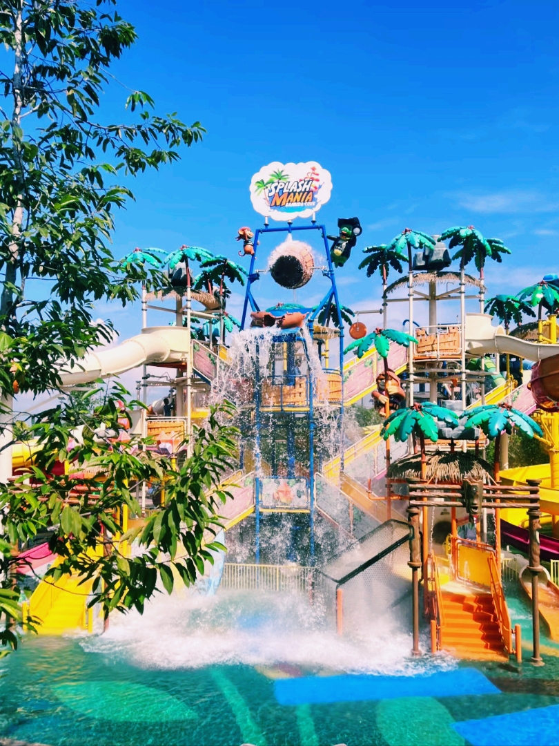 Hướng dẫn du lịch công viên nước lớn nhất Malaysia SPLASH MANIA