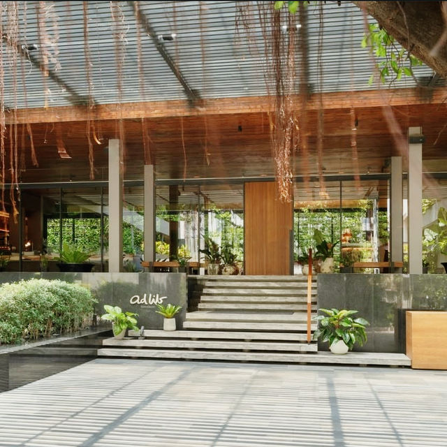 A Hidden Gem of Urban Tranquility