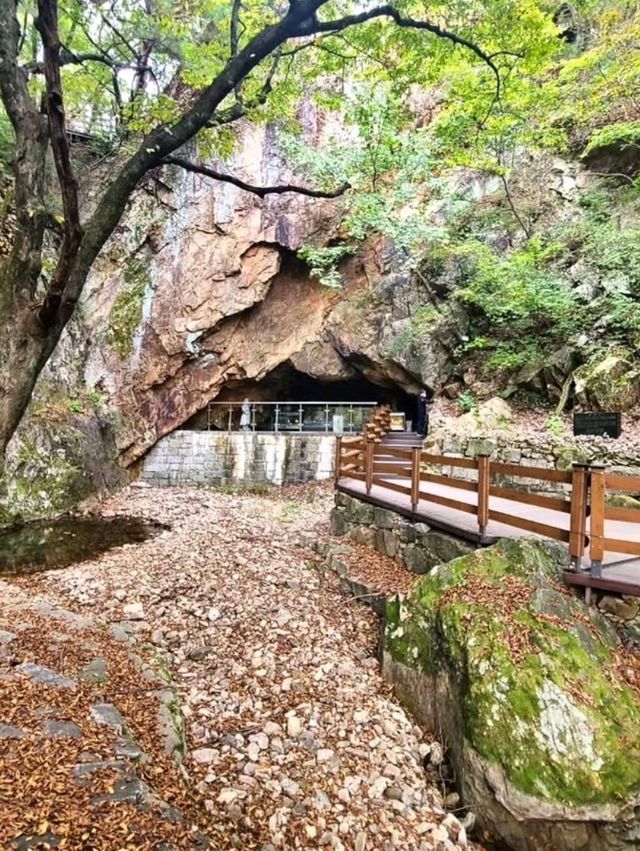 Temple Trails and Peaceful Peaks