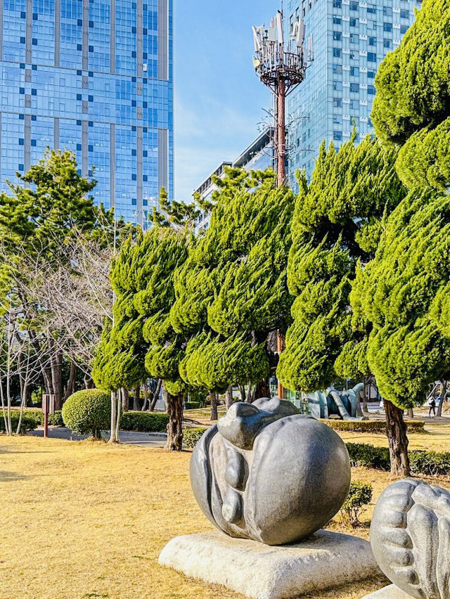 Busan Olympic Park: A Verdant Urban Oasis for Recreation and Relaxation
