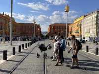 【マセナ広場（Place Masséna）｜ニースの“心臓”が揺れるモザイク広場】