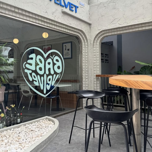 Hi Babe Café