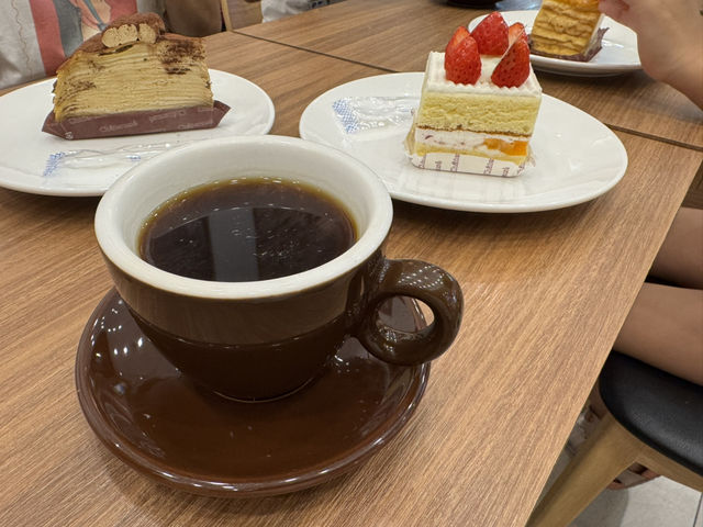 🍰 Familiar Flavours at Chateraise @ AEON Bukit Indah