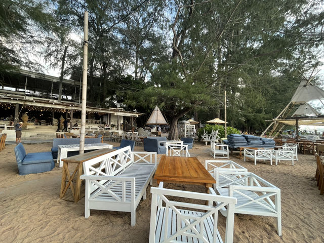 นเนอร์ริมทะเลในเรือนกระจกสุดโรแมนติก