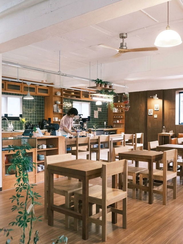 ☕️서울 연희동 카페🩵우드코티지