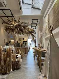 Utoo Boho Cafe & Patisserie
