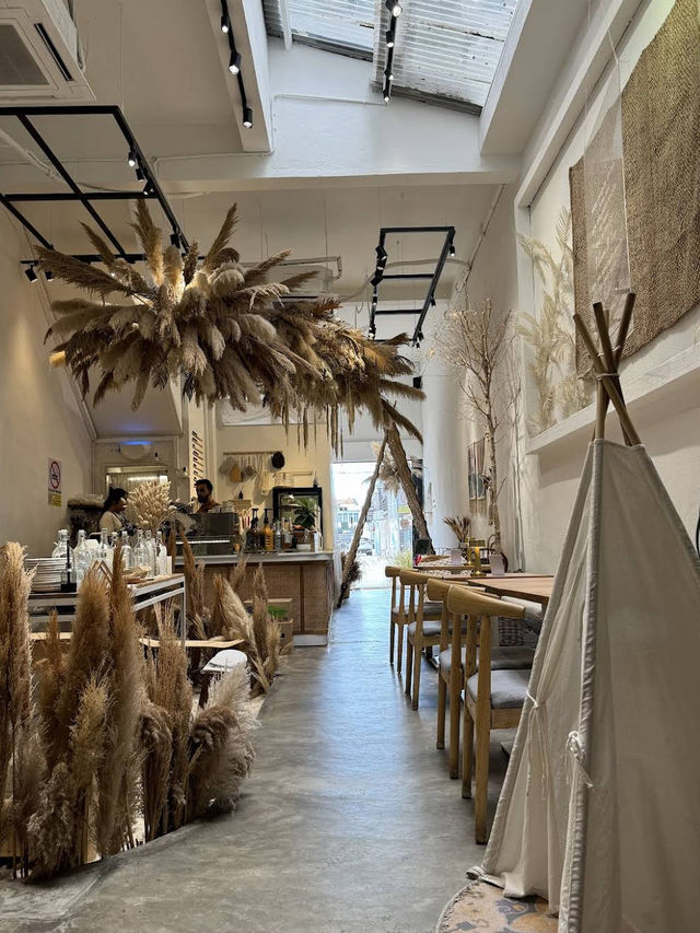 Utoo Boho Cafe & Patisserie