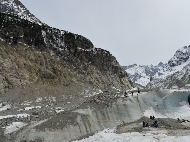 นั่งรถไฟชมธารน้ำแข็งMontenvers-Mer de Glace