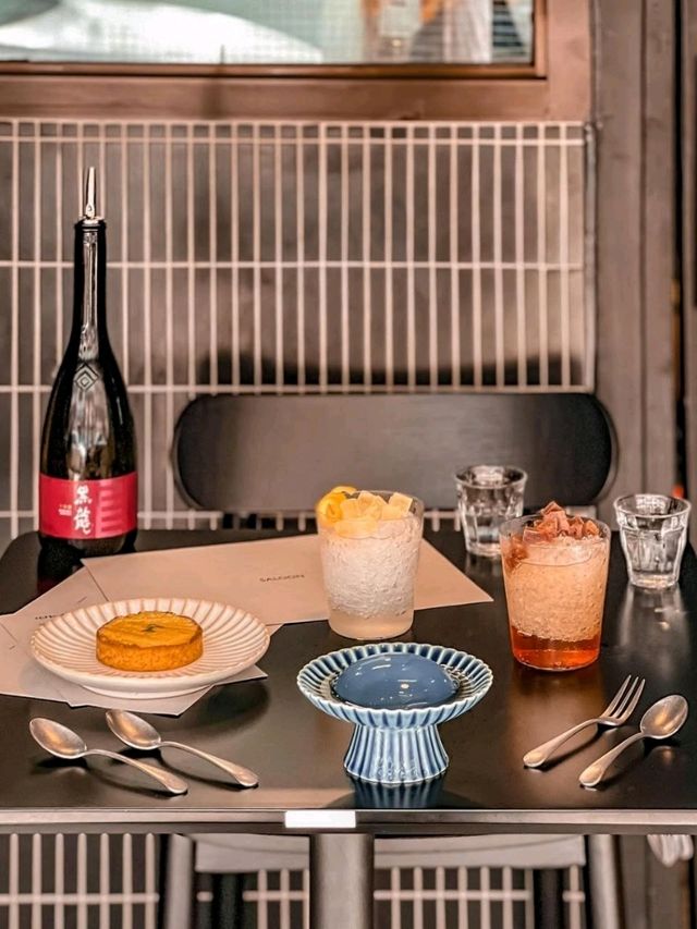 Saloon Cafe Hongkong