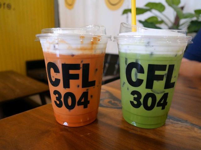 Cafele Cafe 304ร้านคาเฟ่สีเหลืองน่ารัก