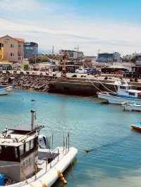 Discovering Unique Boutiques and Coastal Culture