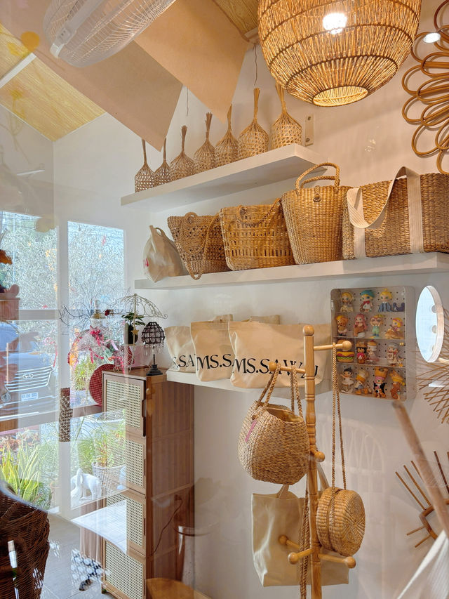 Ms.Sawai.Cafe คาเฟ่สวย ย่านเปรงแปดริ้ว สมุทรปราการ