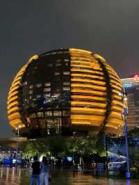 Lakeside Grace and Cultural Richness